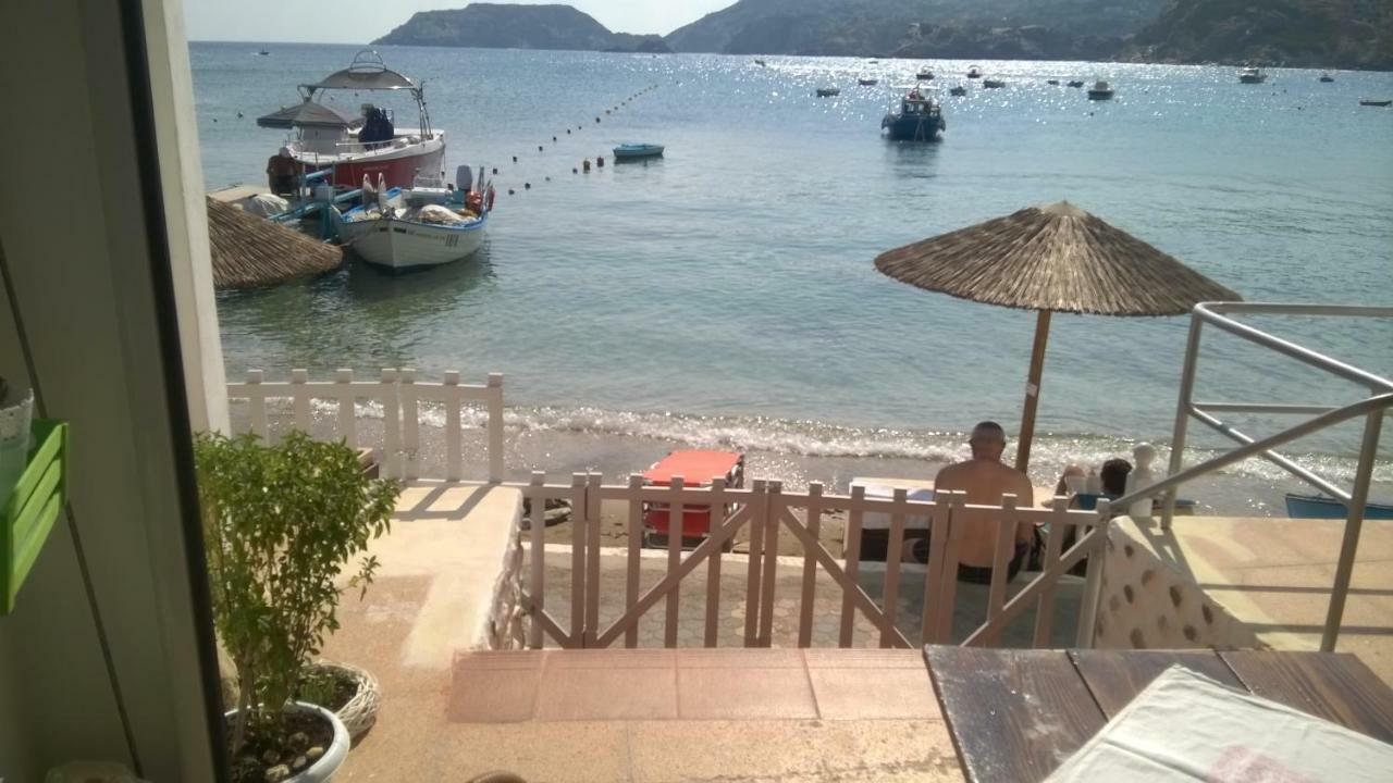 Komissa΄S Beach House Agia Pelagia  Luaran gambar