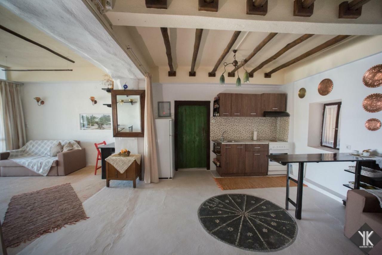 Komissa΄S Beach House Agia Pelagia  Luaran gambar