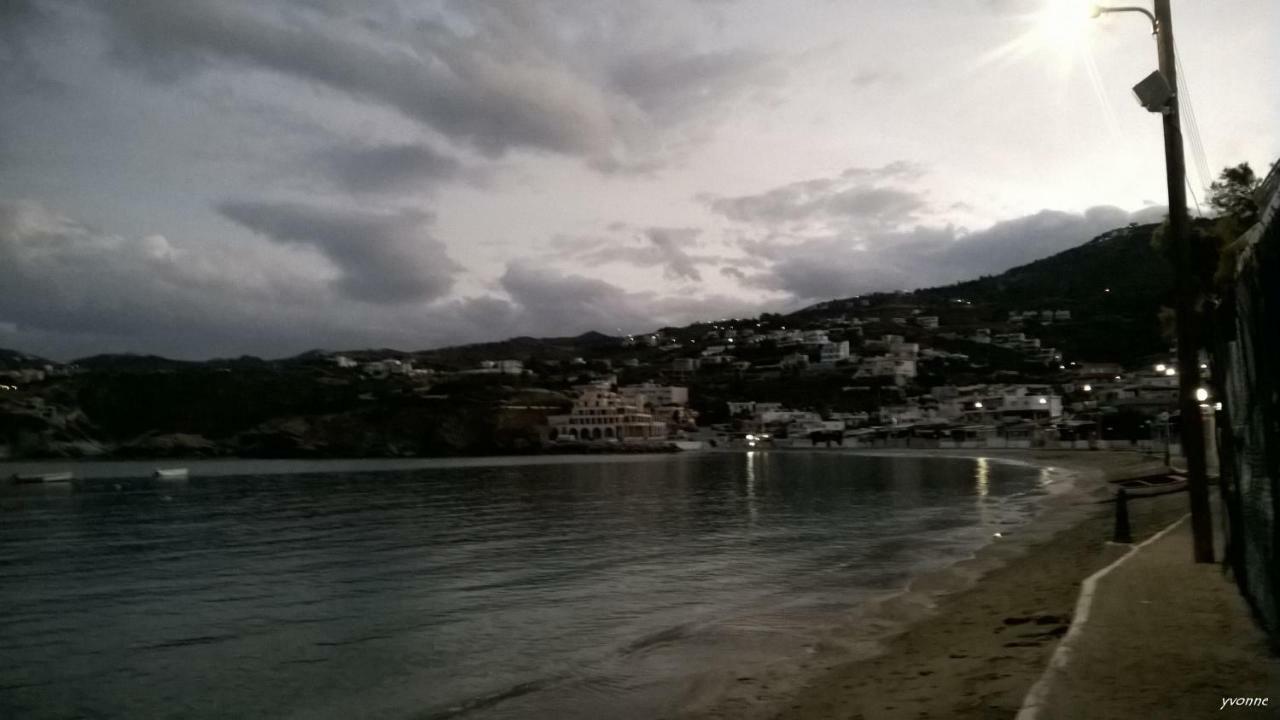 Komissa΄S Beach House Agia Pelagia  Luaran gambar