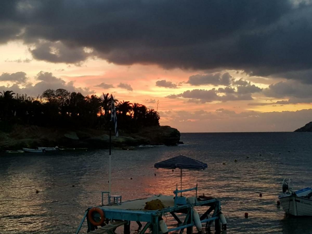Komissa΄S Beach House Agia Pelagia  Luaran gambar